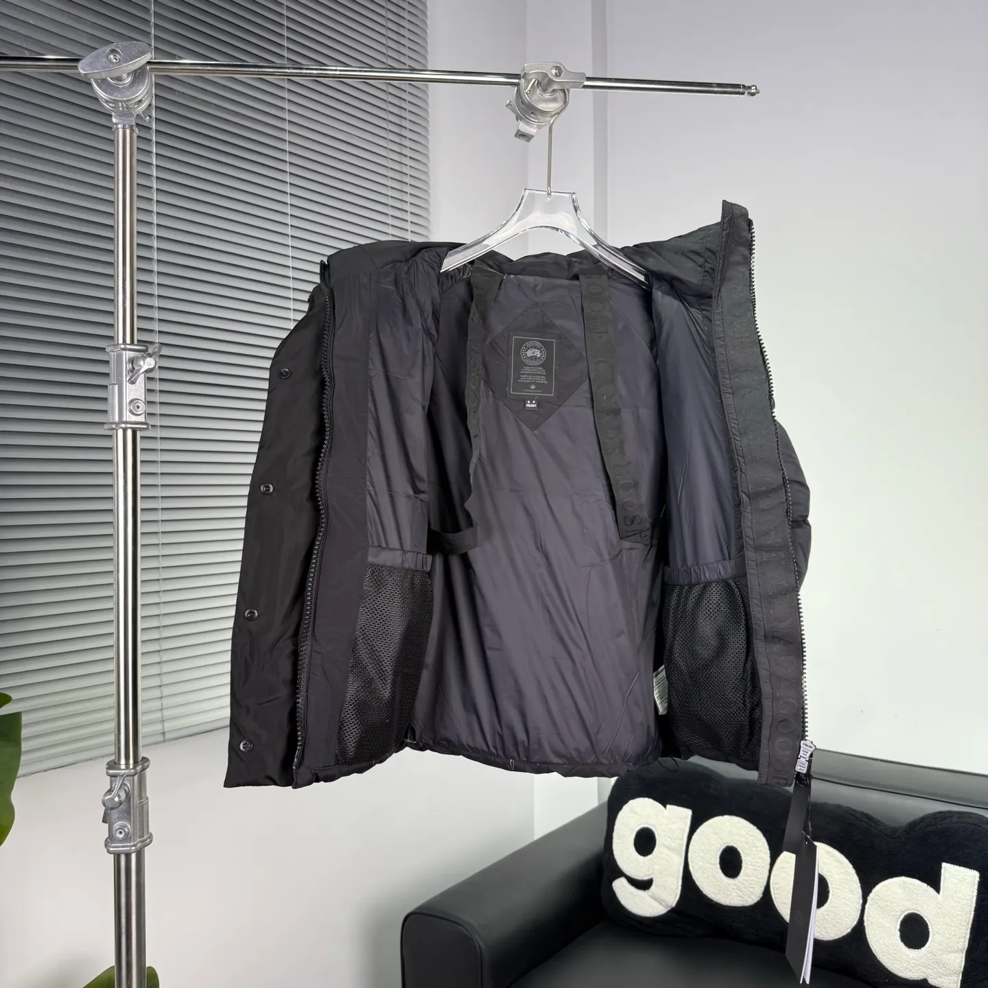 P880 High-end quality 𝑪𝒂𝒏𝒂𝒅𝒂 𝑮𝒐𝒐𝒔𝒆｜Canada Goose Black Label 𝗝𝘂𝗻𝗰𝘁𝗶𝗼𝗻 Series Capsule Short Down Jacket/Ouyang Nana Generation/Same Style for Men and Women 𝗦𝗶𝘇𝗲: 𝗫𝗦 𝗦 𝗠 𝗟 𝗫𝗟 𝗫𝗫𝗟 Product color: black, pure white, off-white, cherry blossom pink, green, brown, Coding: 𝟬𝟬𝟬𝟲𝟭𝟬𝗖